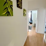 Fulham Broadway Apartment By Dc London Rooms